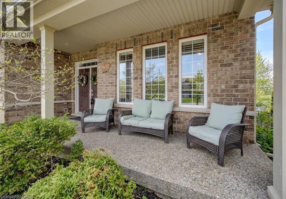 928 EVENS POND Court, Kitchener, Ontario, N2R0B8 — Photo 9