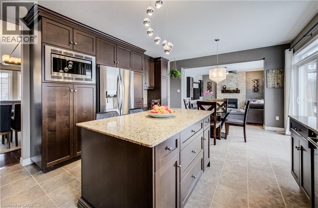 928 EVENS POND Court, Kitchener, Ontario, N2R0B8 — Photo 17