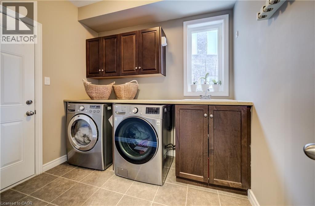 928 EVENS POND Court, Kitchener, Ontario, N2R0B8 — Photo 28