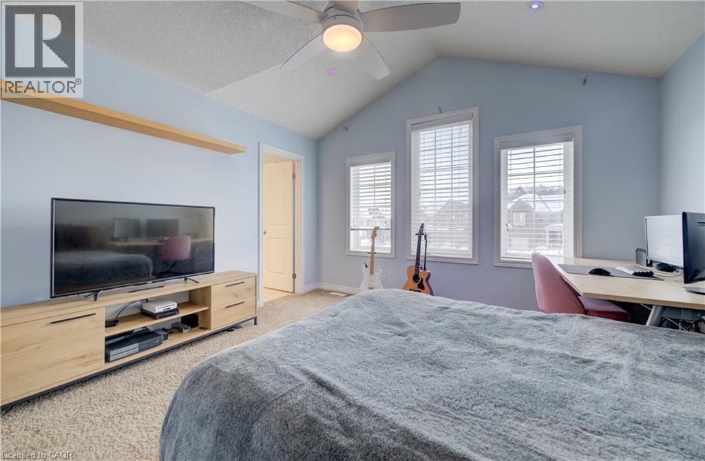 928 EVENS POND Court, Kitchener, Ontario, N2R0B8 — Photo 38