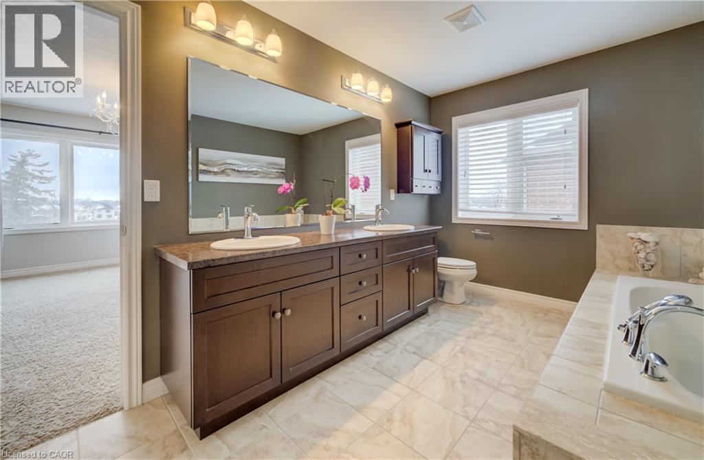 928 EVENS POND Court, Kitchener, Ontario, N2R0B8 — Photo 32