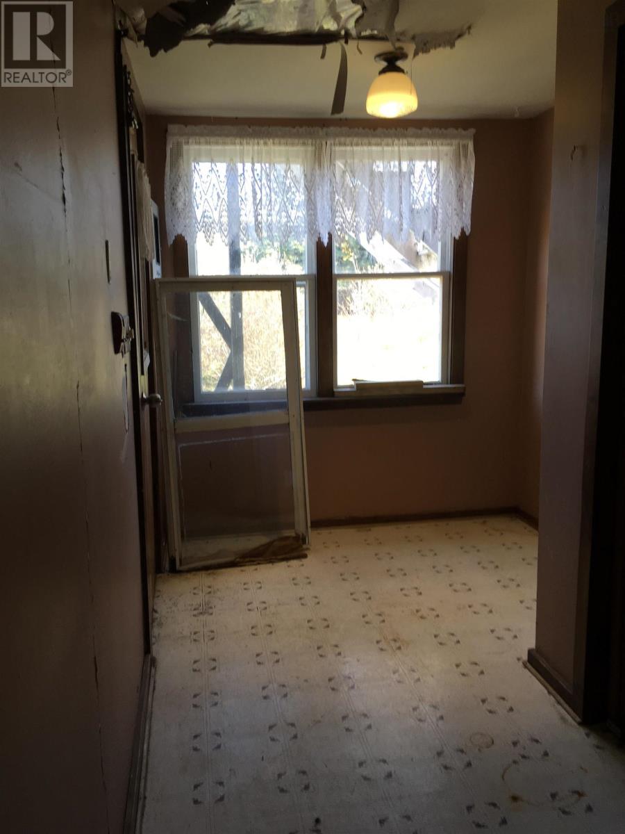 Property 10 of 31 of 1945 Italy Cross Road