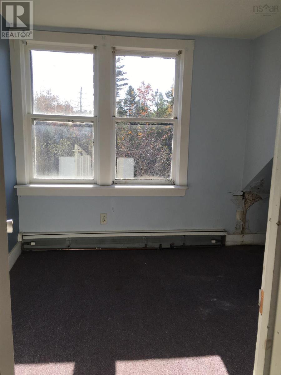 Property 26 of 31 of 1945 Italy Cross Road