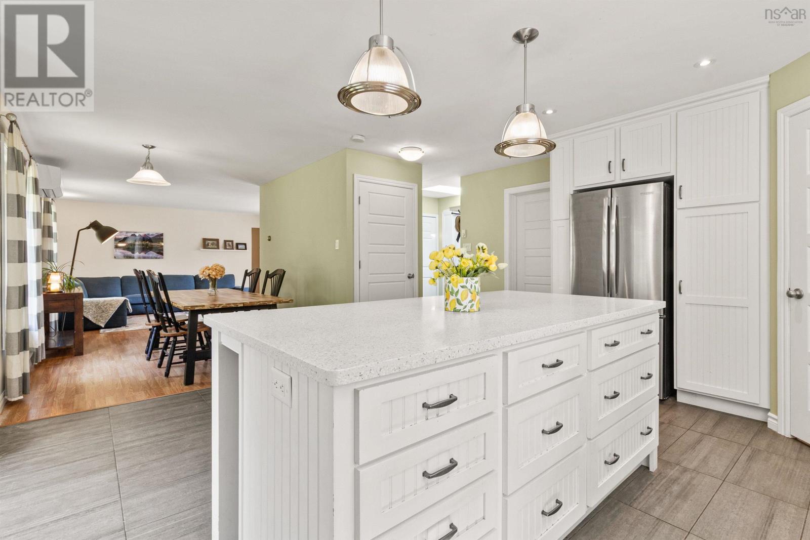 Property 20 of 51 of 252 Hillside Drive