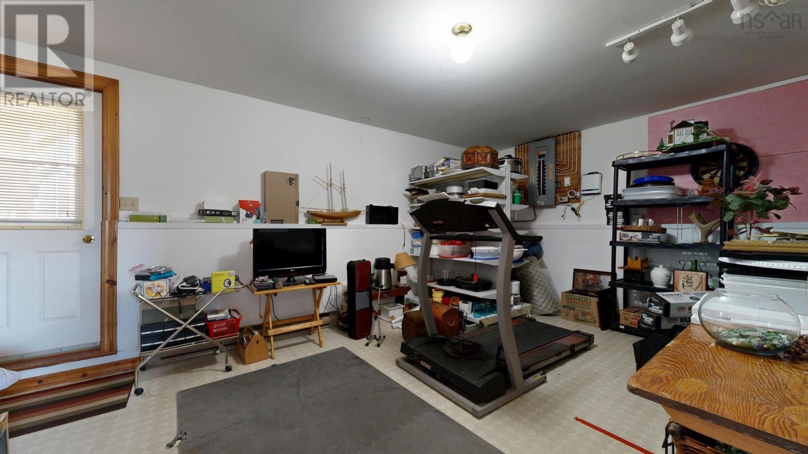 Property 48 of 49 of 1005 Green Street