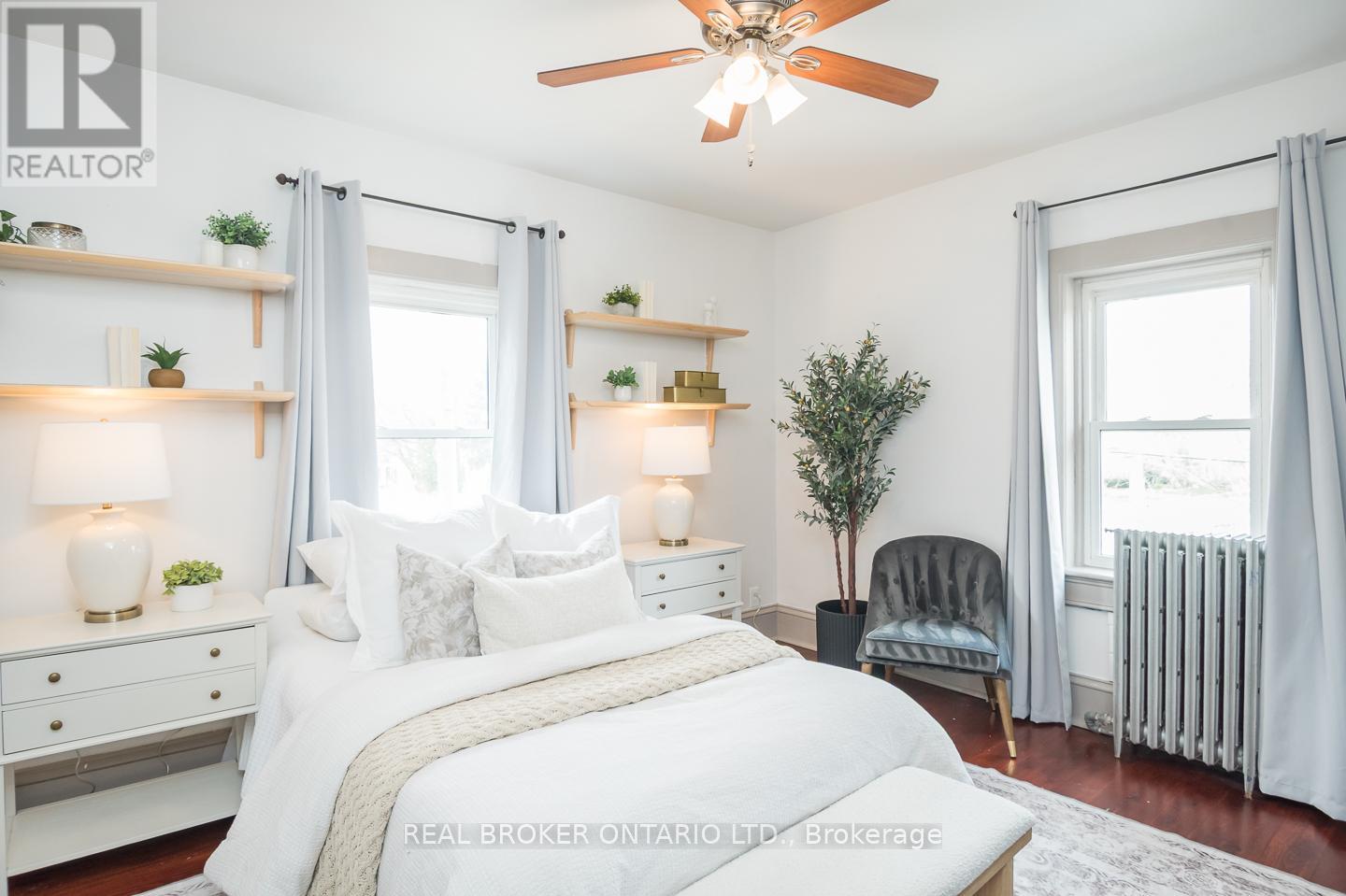 207 WATERLOO STREET N - 27