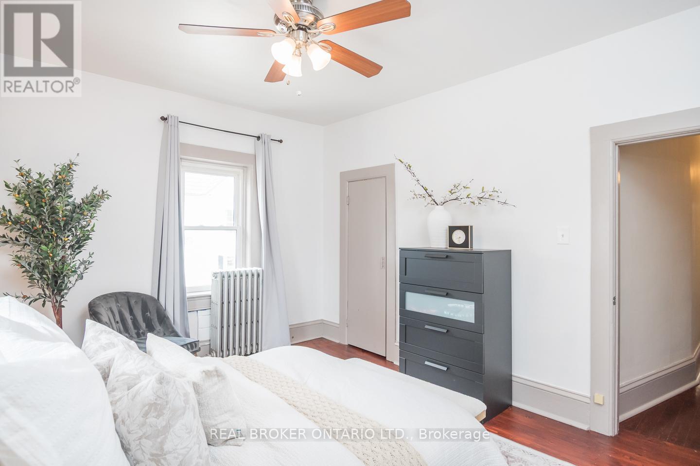 207 WATERLOO STREET N - 29