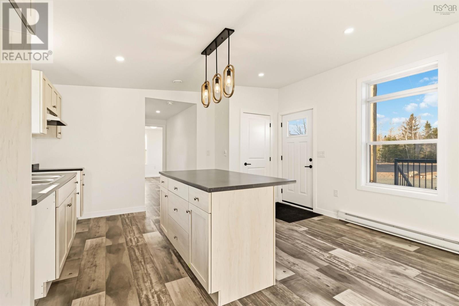 Property 10 of 30 of 5 Pebble Lane