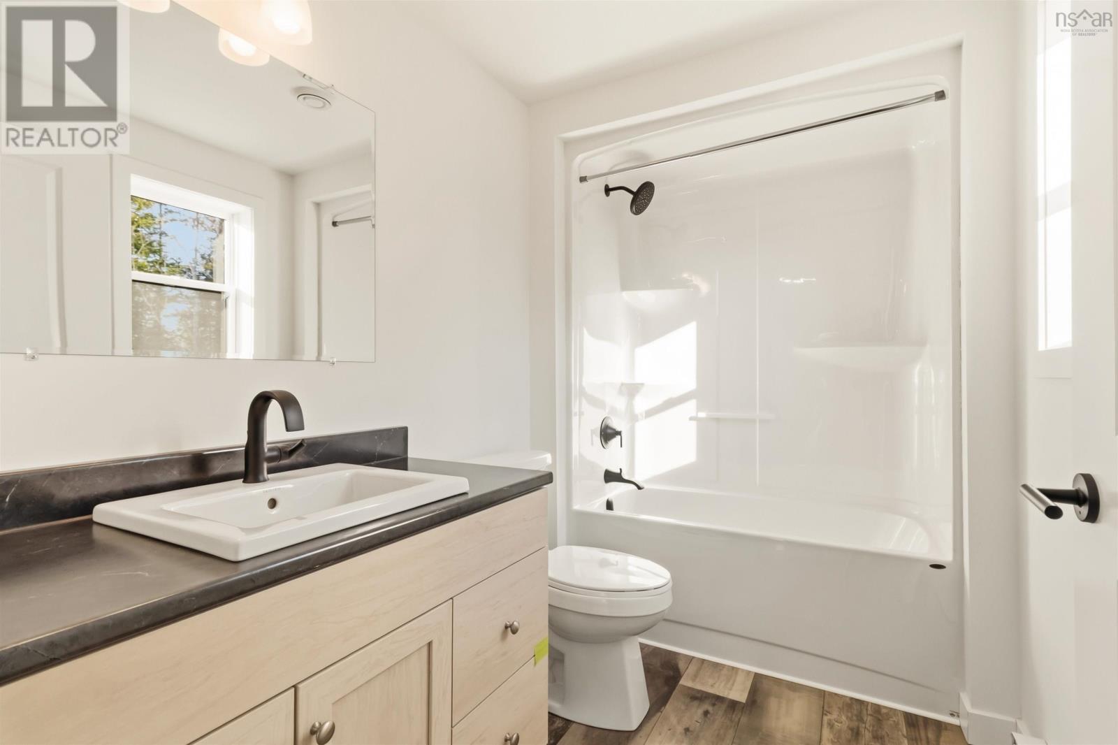 Property 22 of 30 of 5 Pebble Lane