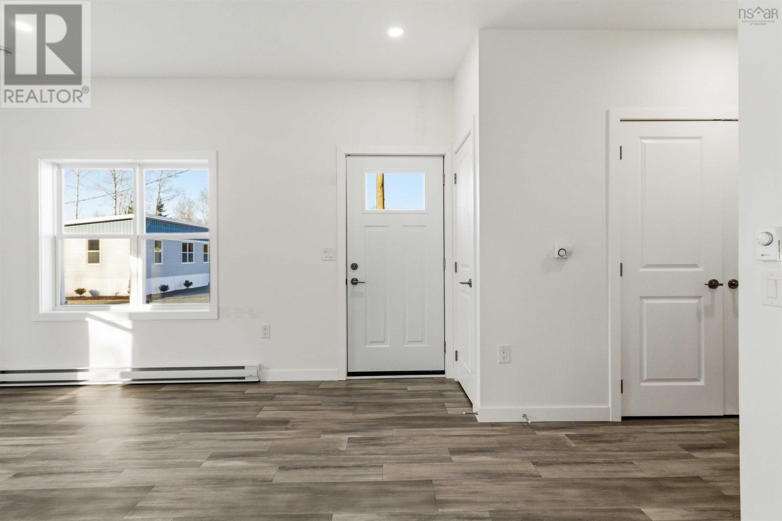 Property 4 of 20 of 1 Pebble Lane