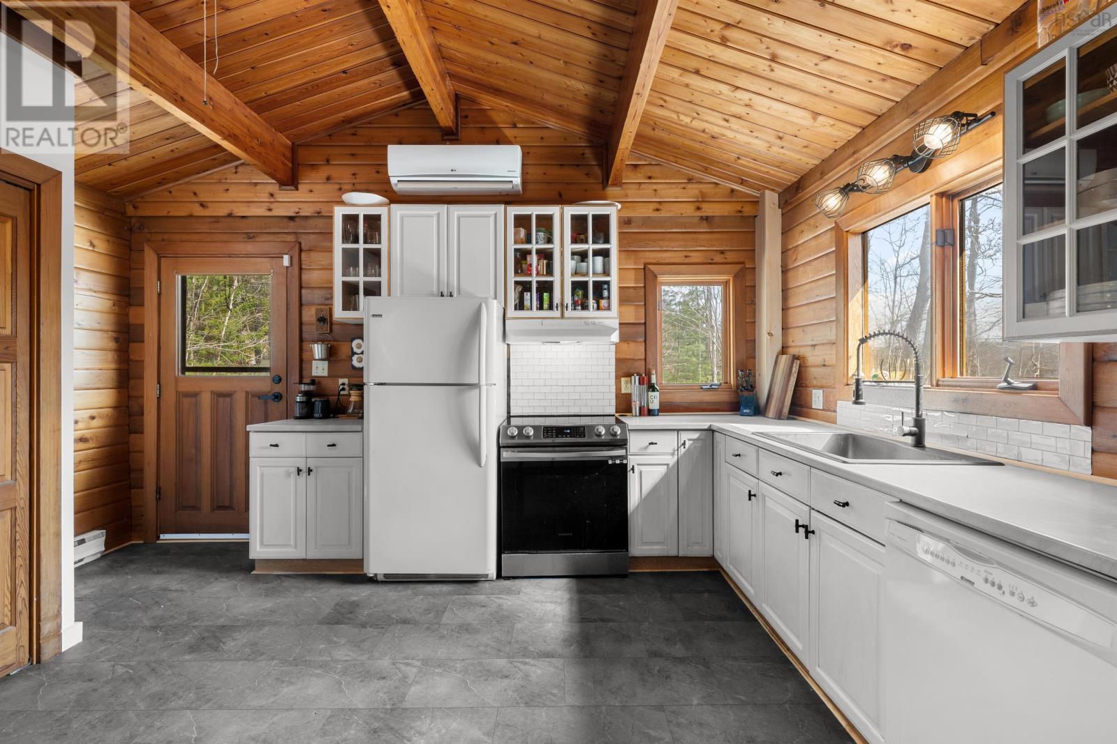 Property 23 of 49 of 384 Lockview Road