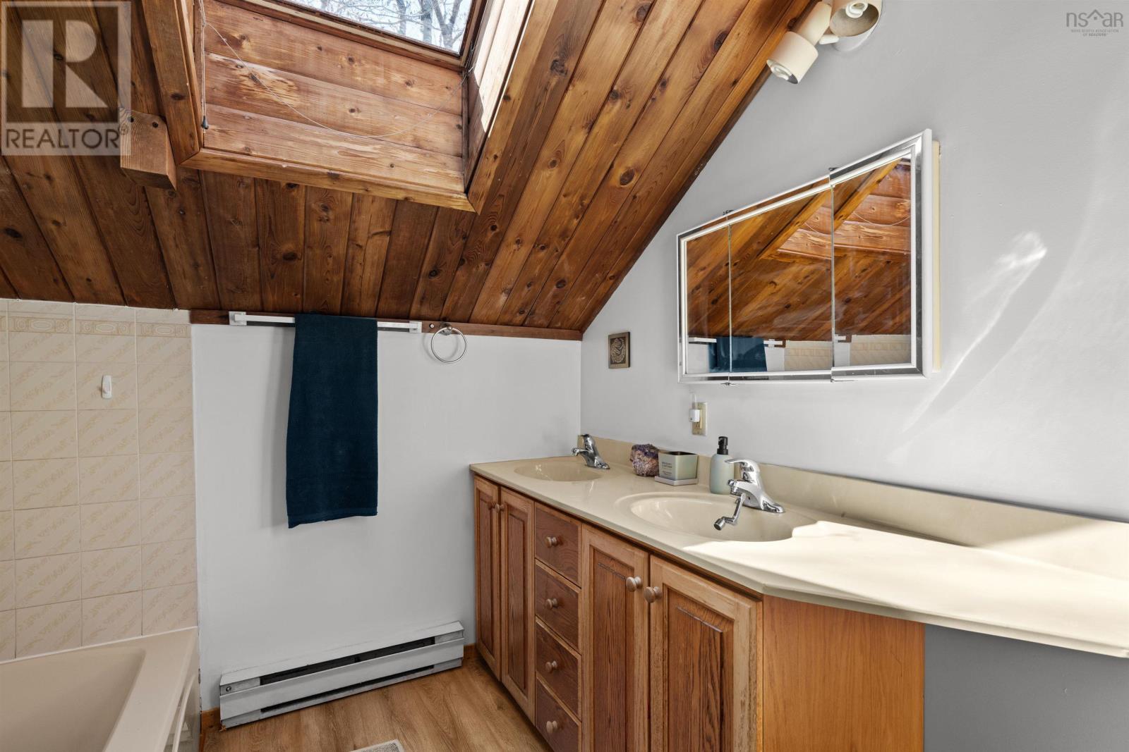 Property 30 of 49 of 384 Lockview Road