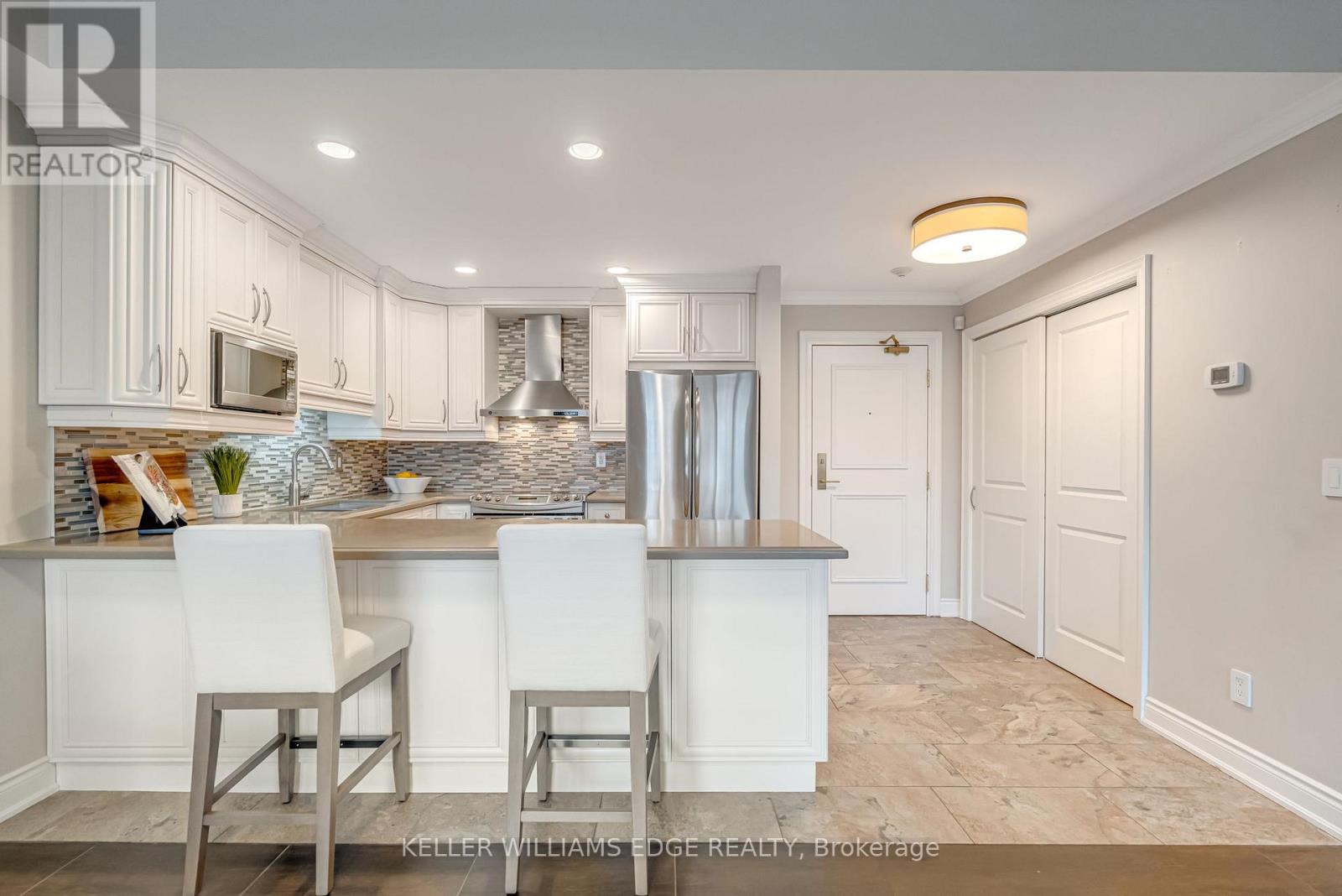 #506 399 ELIZABETH STREET - 13