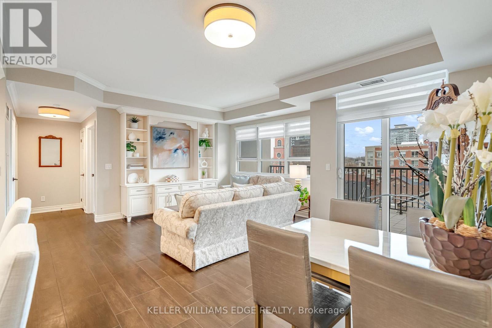 #506 399 ELIZABETH STREET - 10