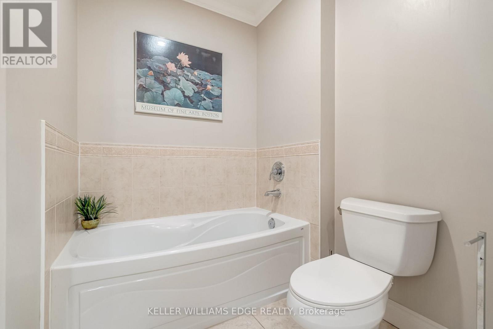#506 399 ELIZABETH STREET - 21