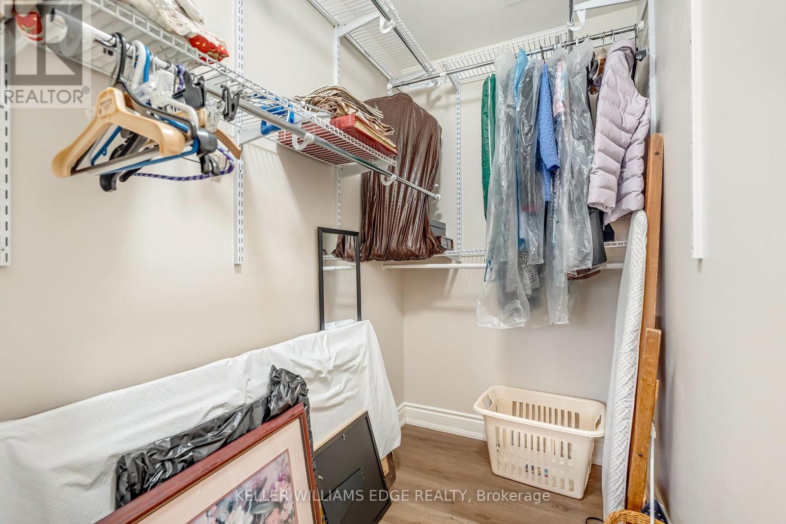 #506 399 ELIZABETH STREET - 27