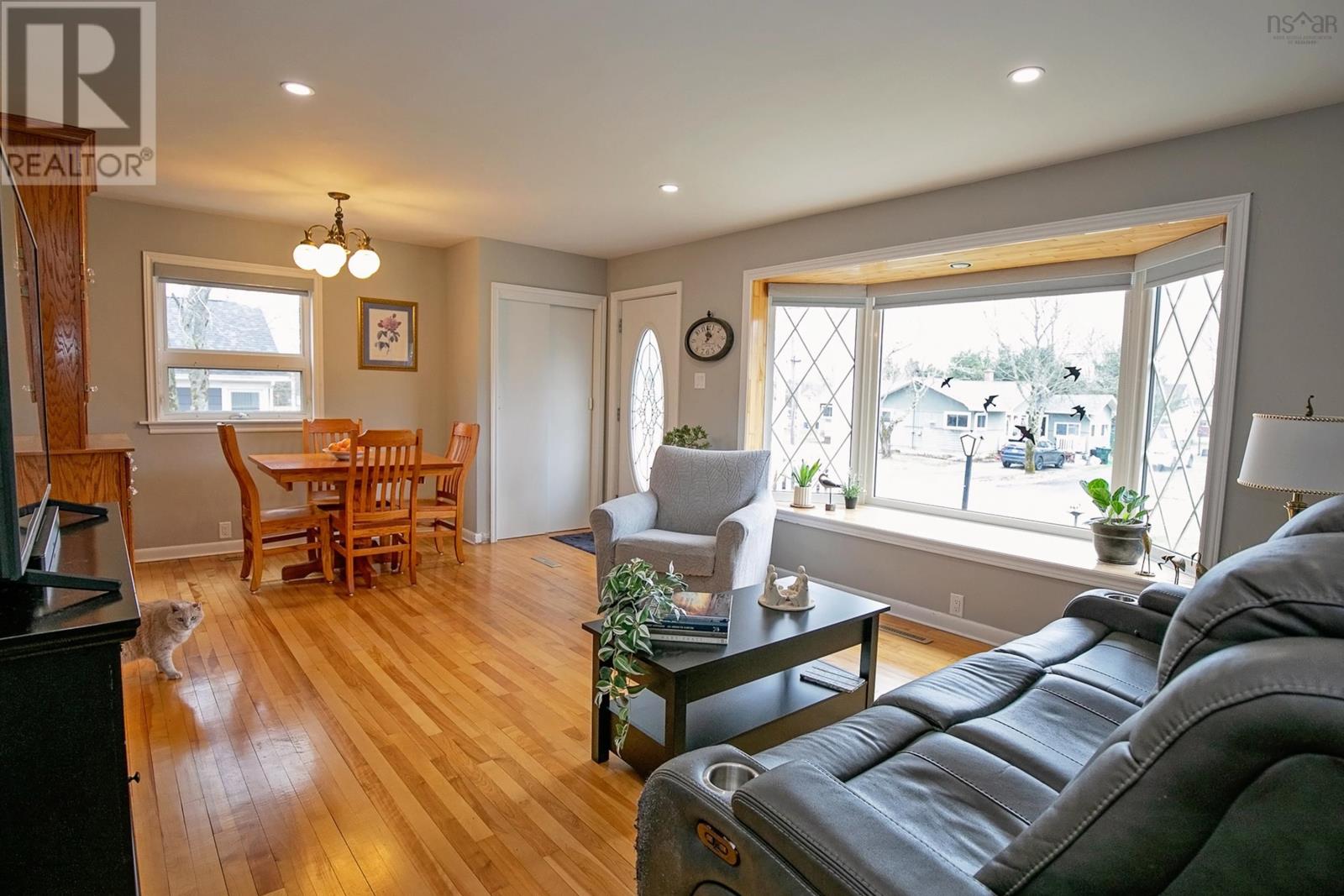 Property 16 of 35 of 18 Boylston Avenue