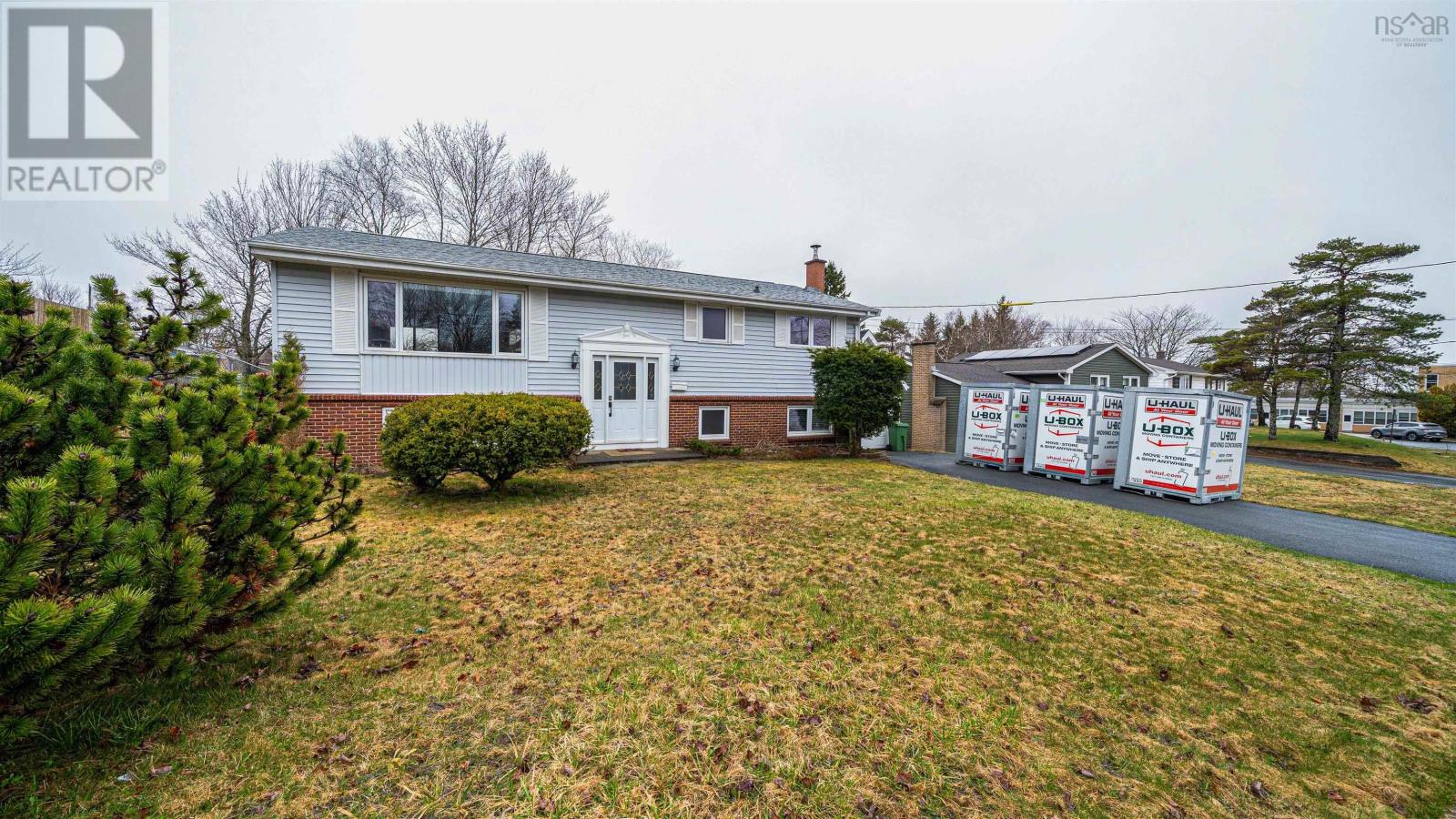 Property 2 of 48 of 11 Glencoe Drive