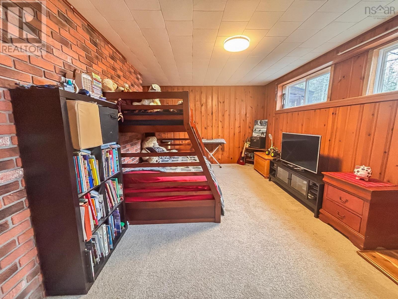 Property 25 of 43 of 9169 Highway 331