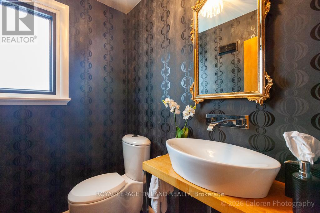 423 MOORE STREET Property Photo