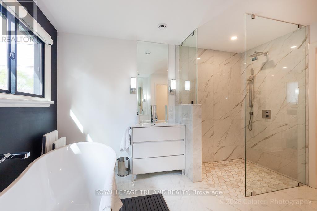 423 MOORE STREET Property Photo