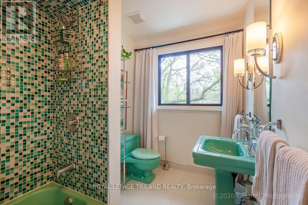 423 MOORE STREET Property Photo