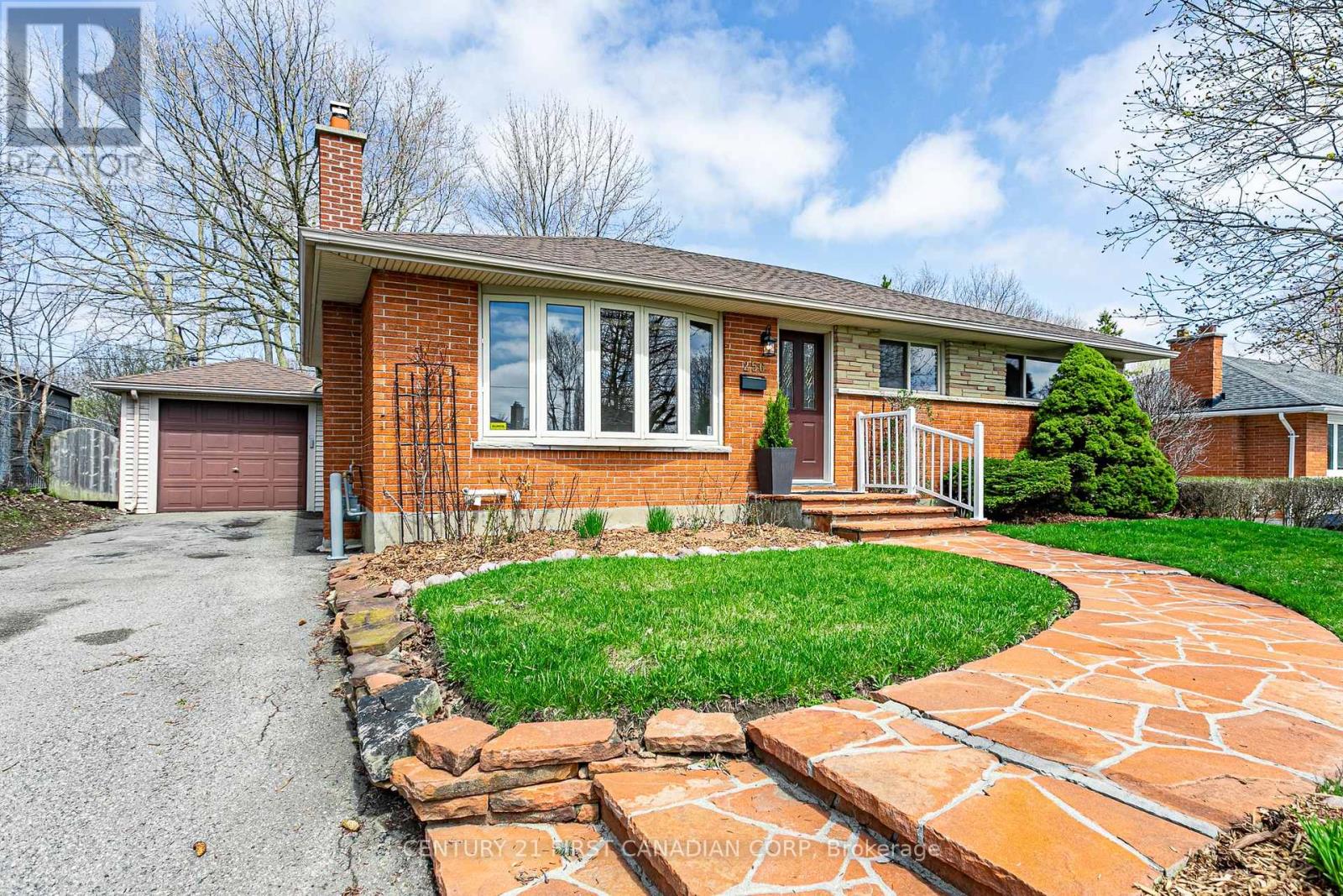 256 SOUTHCREST DRIVE Property Photo