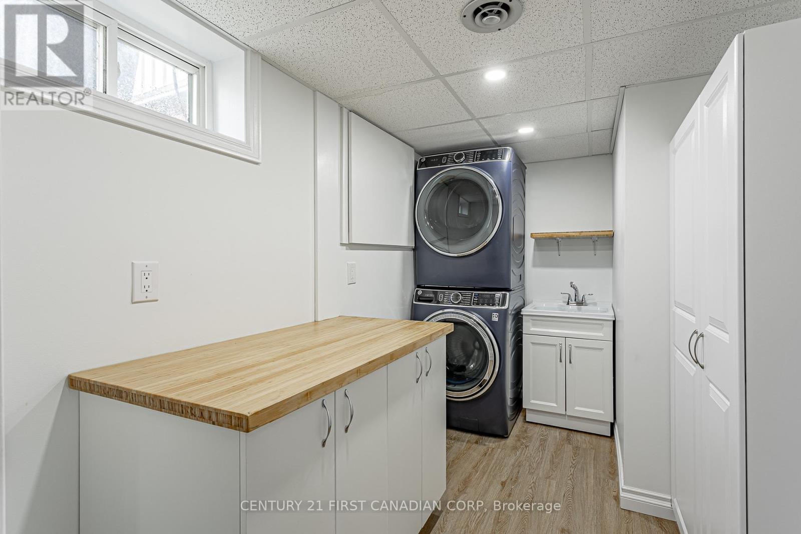 256 SOUTHCREST DRIVE Property Photo