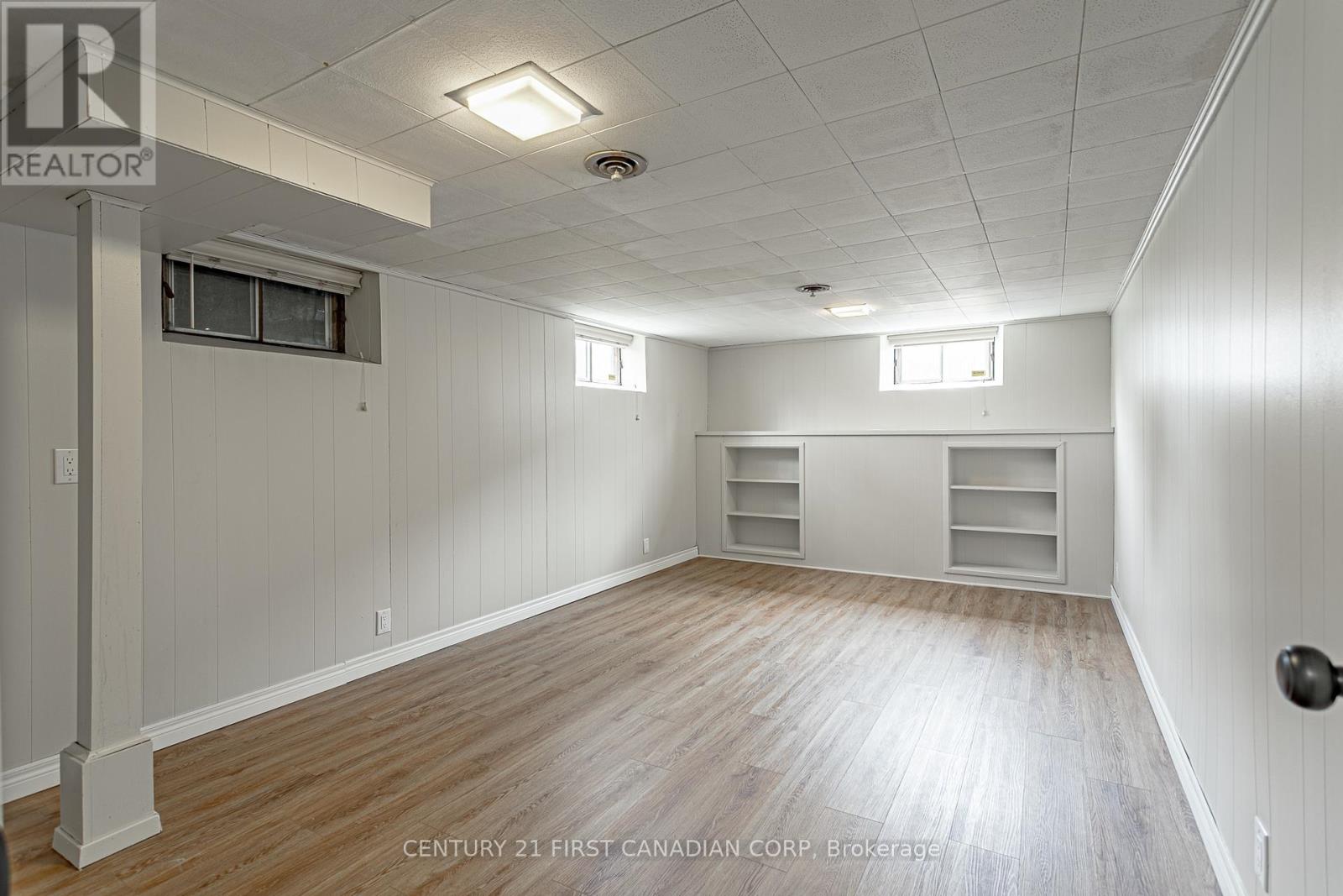 256 SOUTHCREST DRIVE Property Photo