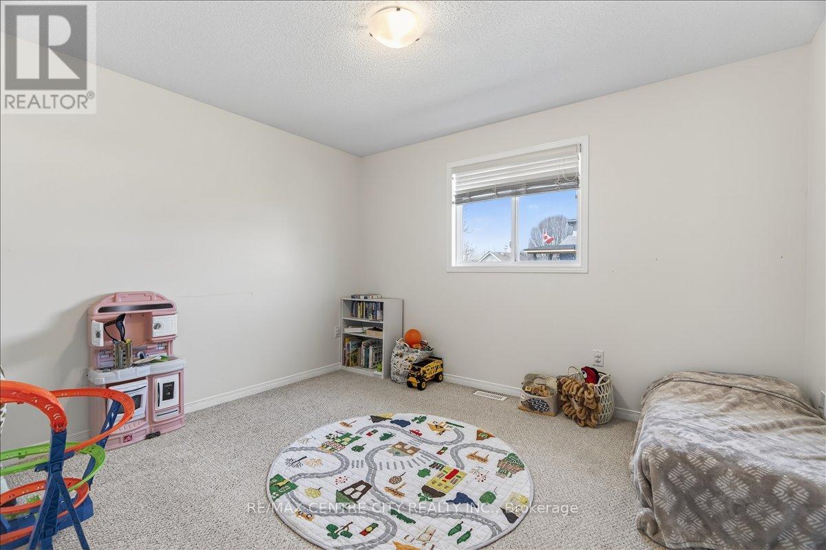 71 MIDDLESEX DRIVE Property Photo