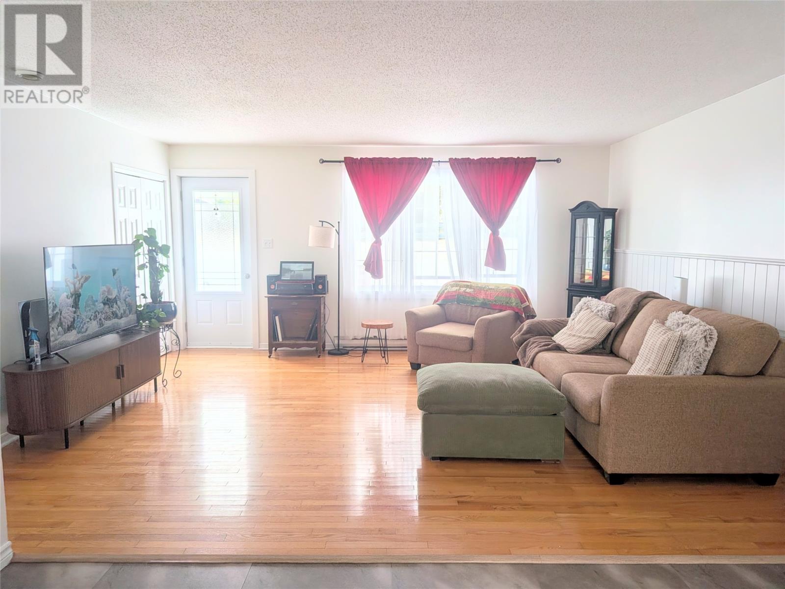 34 Pleasant Street — photo 6
