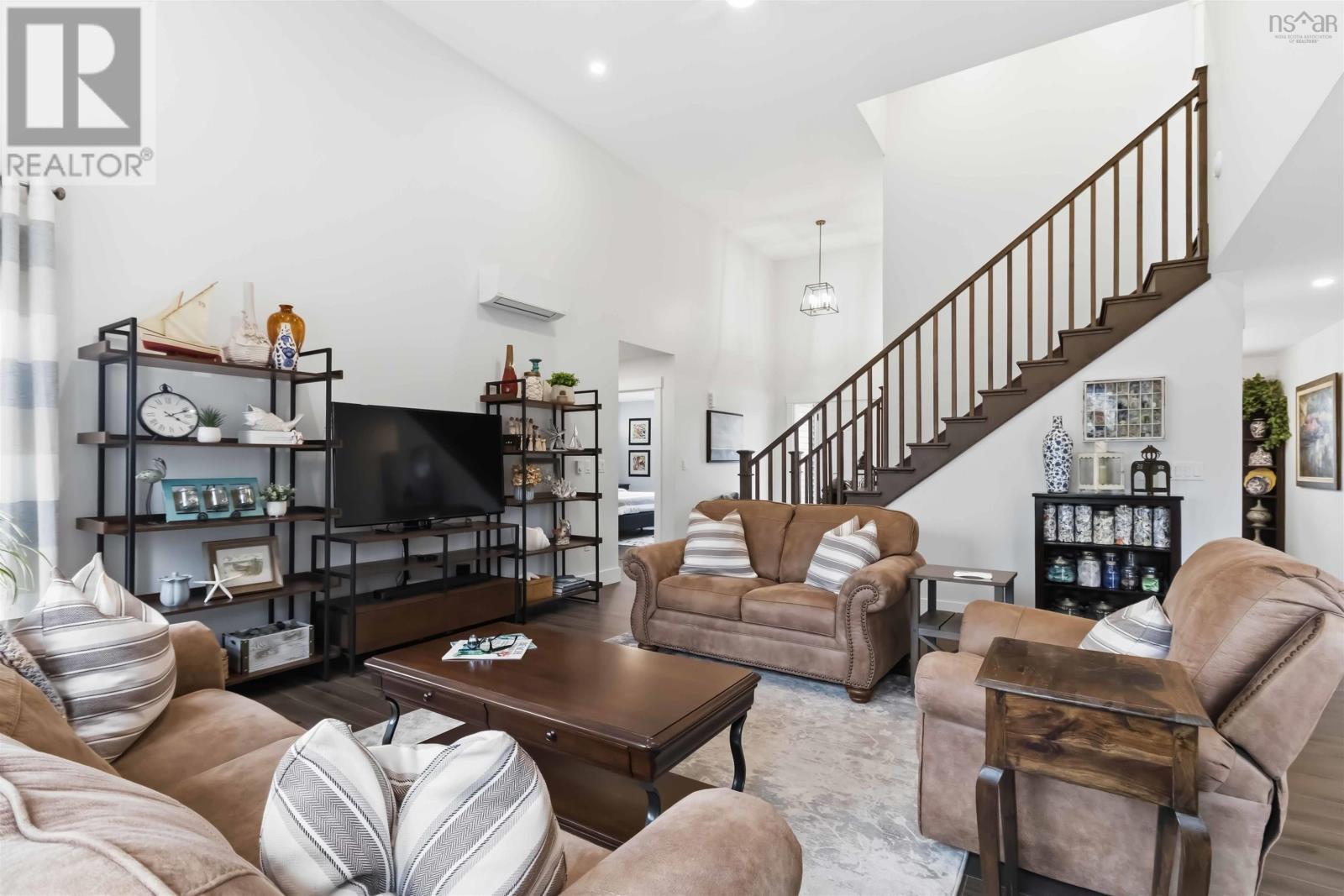 Property 14 of 49 of 426 Wisteria Lane