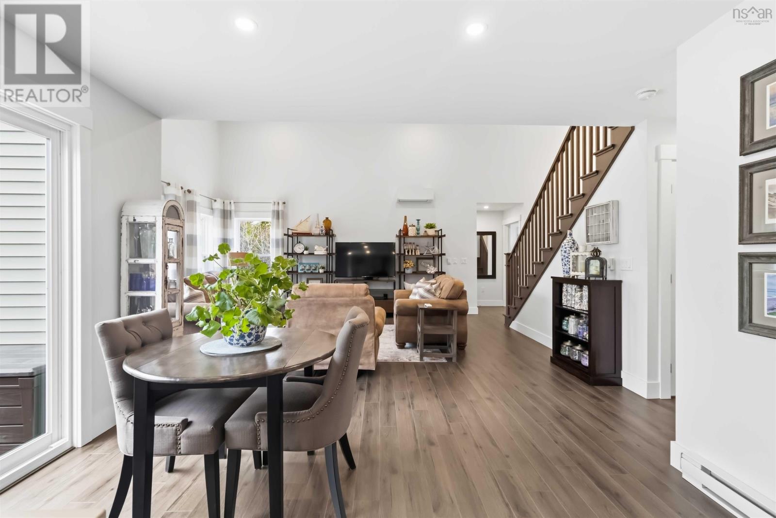 Property 19 of 49 of 426 Wisteria Lane