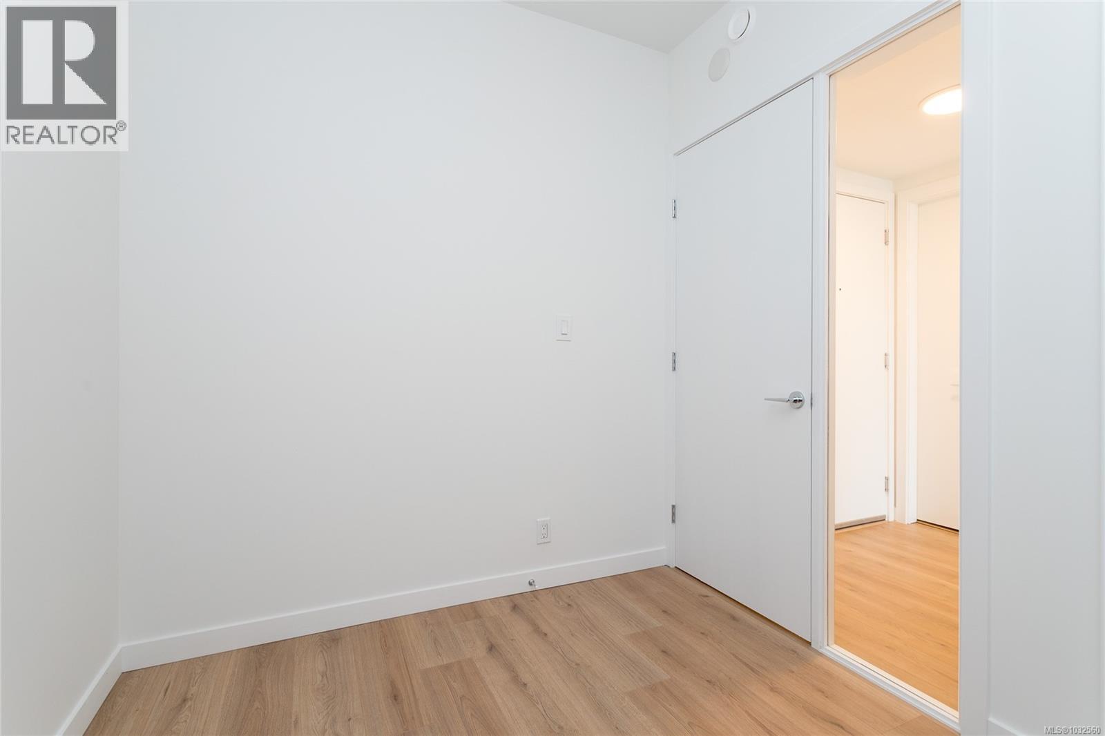 #503 899 Esquimalt Rd - 18