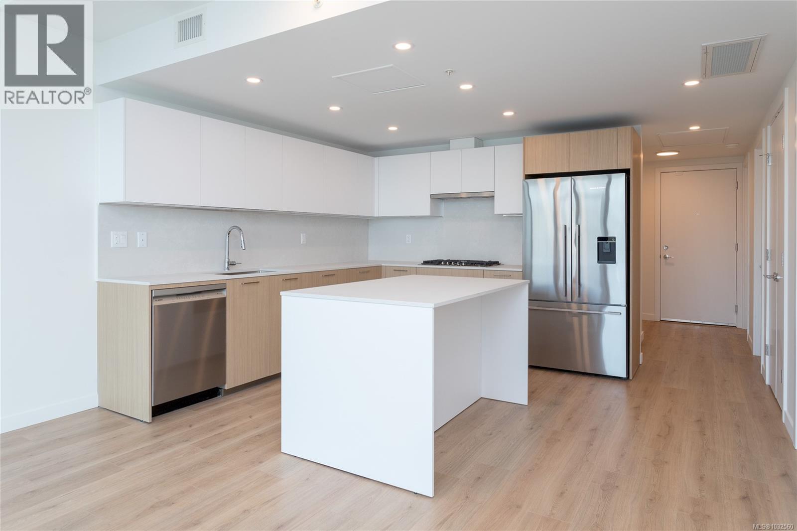 #503 899 Esquimalt Rd - 9