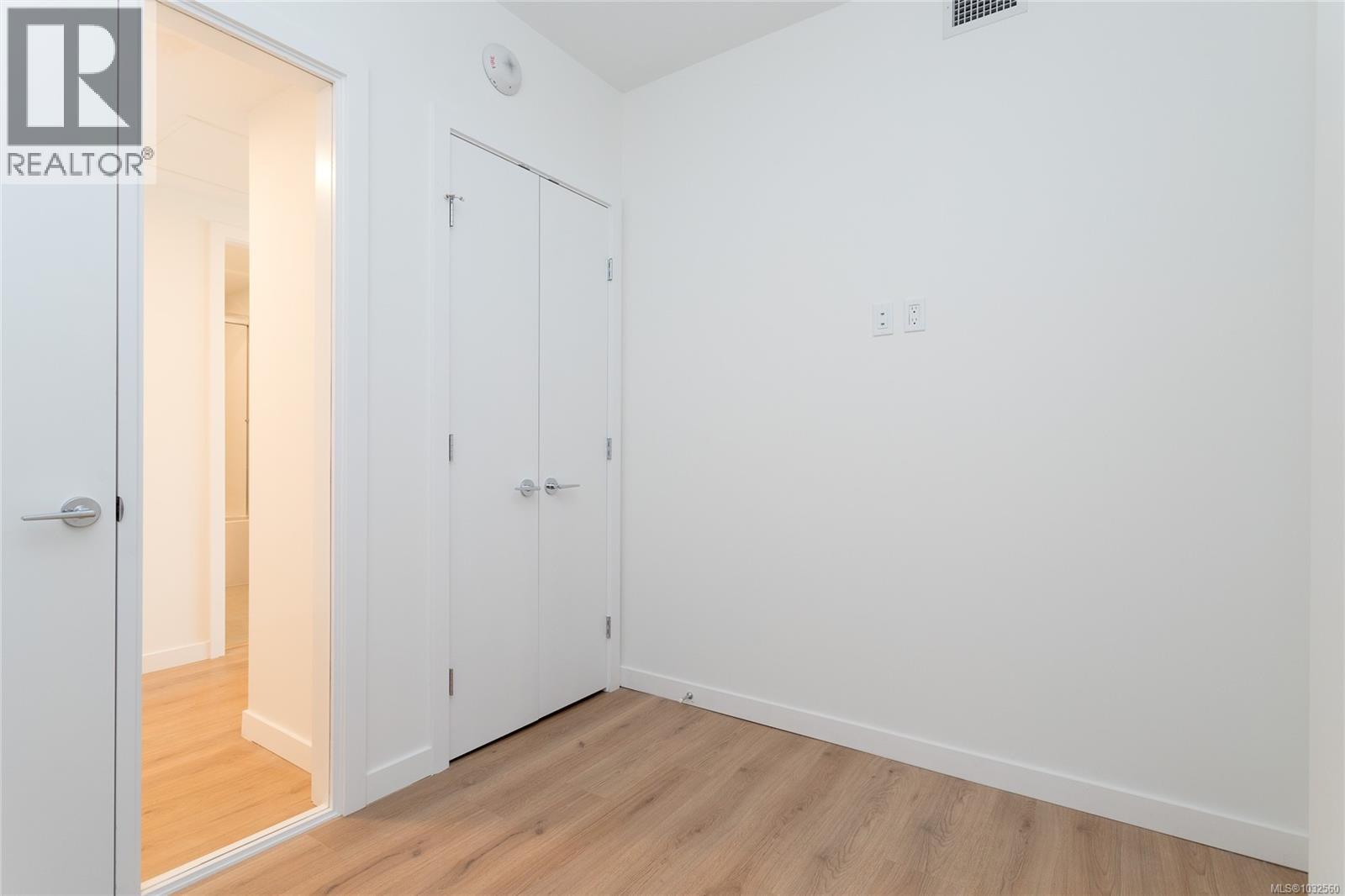 #503 899 Esquimalt Rd - 17