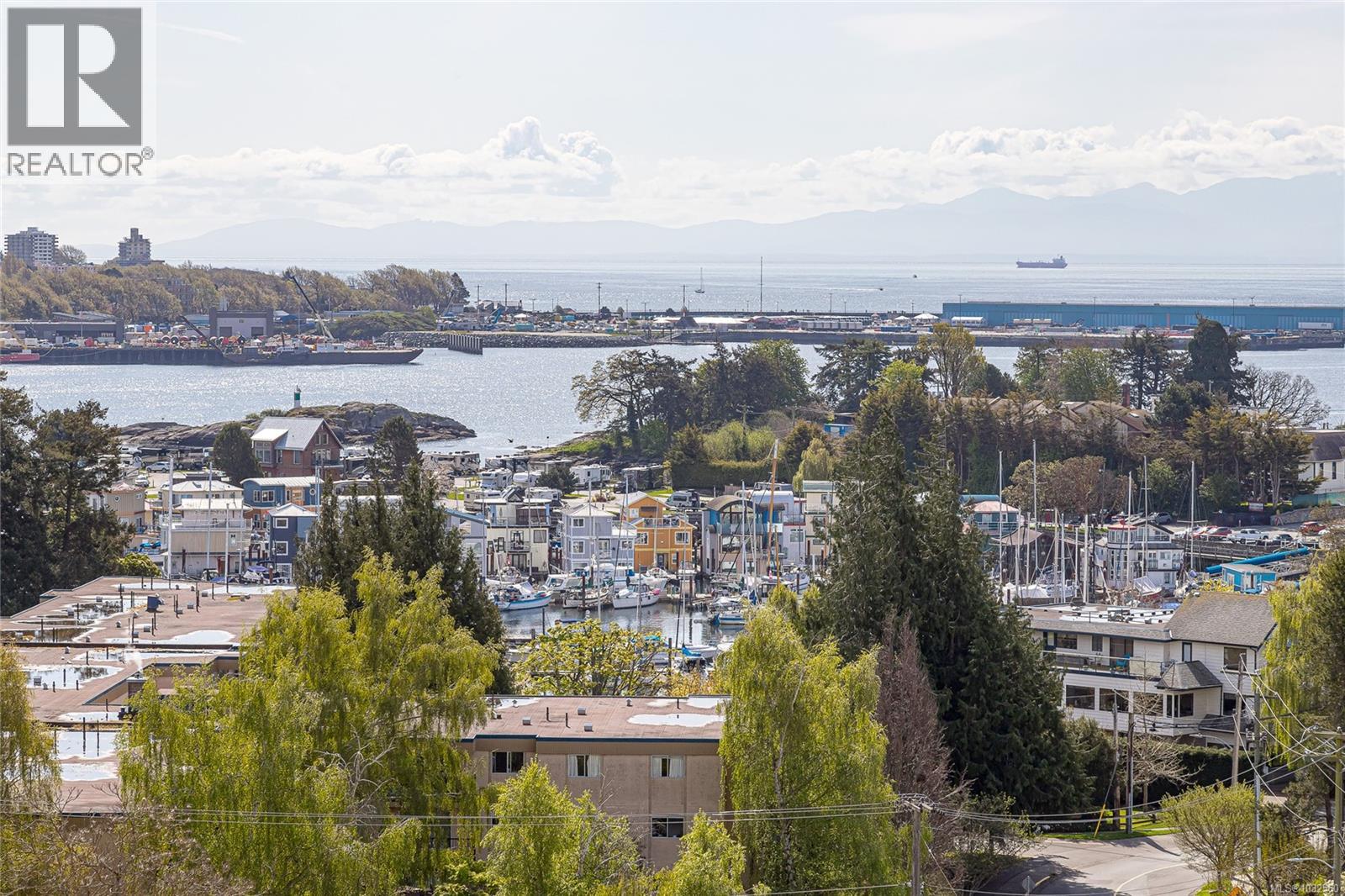 #503 899 Esquimalt Rd - 23