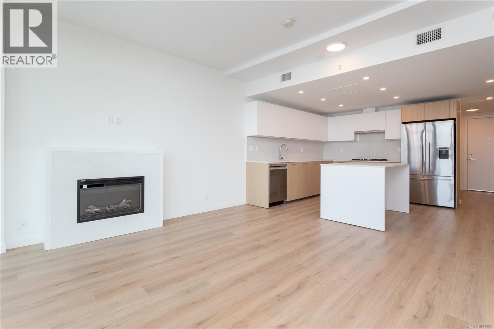 #503 899 Esquimalt Rd - 7