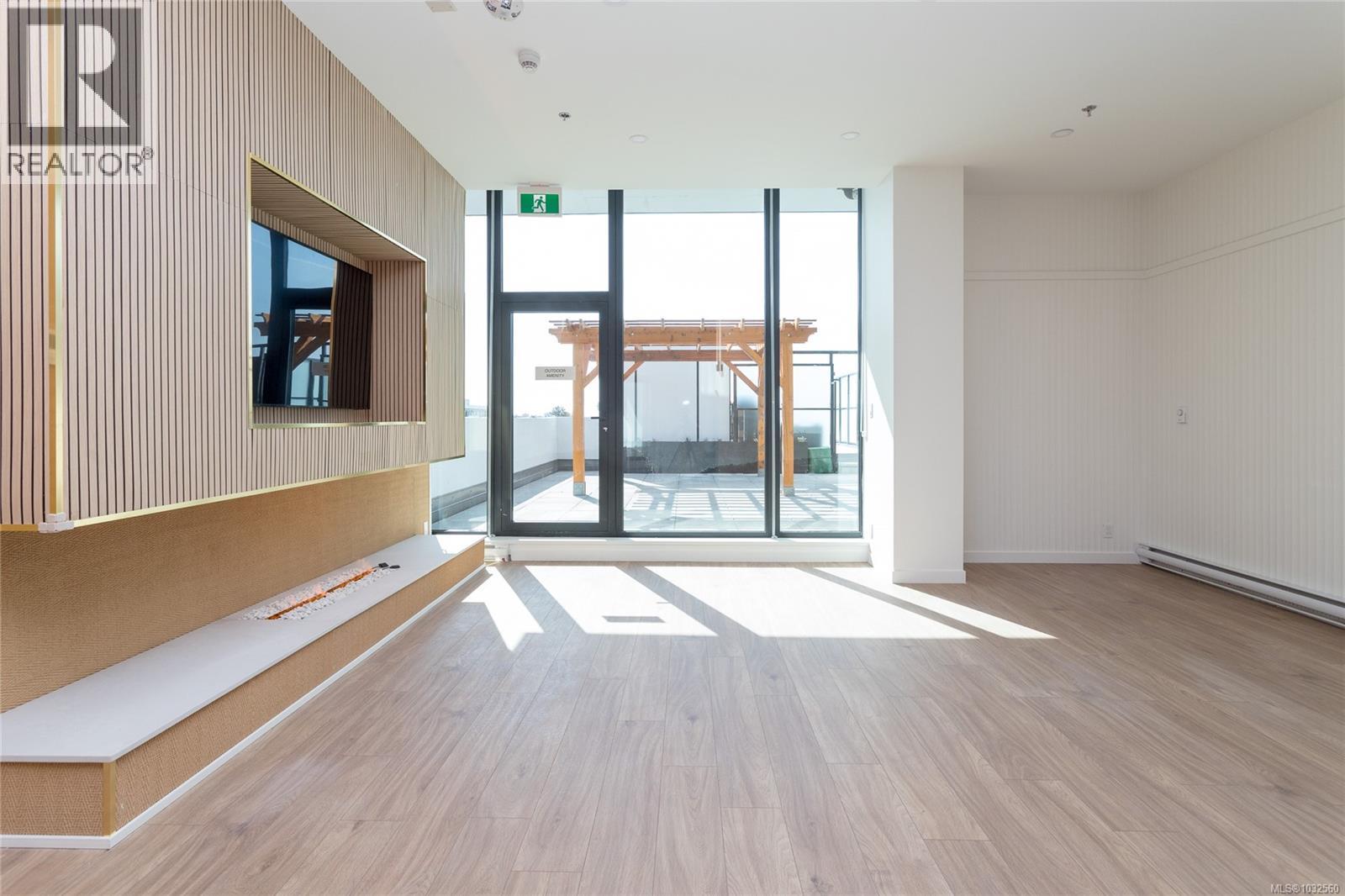 #503 899 Esquimalt Rd - 24