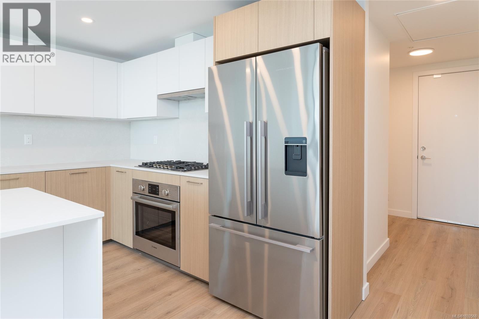 #503 899 Esquimalt Rd - 12