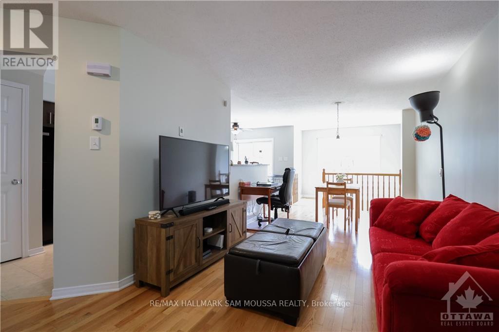 3 Bed, 1 Bath House for Rent in Ottawa – 605 GAZEBO STREET, Ottawa – MLS# X13018616 - Image 6