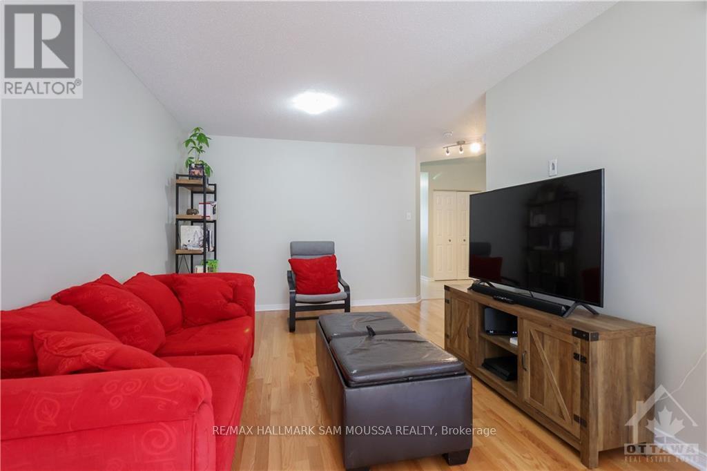 3 Bed, 1 Bath House for Rent in Ottawa – 605 GAZEBO STREET, Ottawa – MLS# X13018616 - Image 7