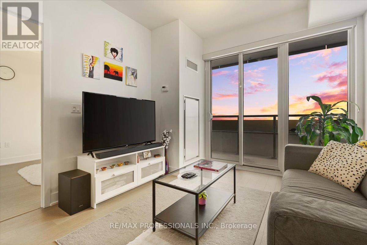 3920 - 30 SHORE BREEZE DRIVE