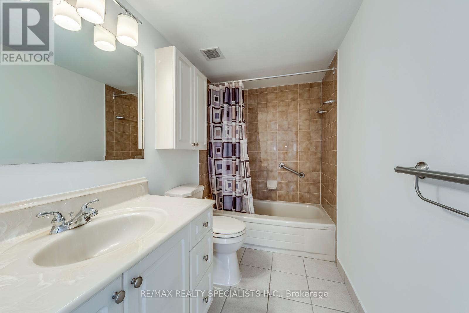 #1002 55 KINGSBRIDGE GARDEN CIRCLE - 34