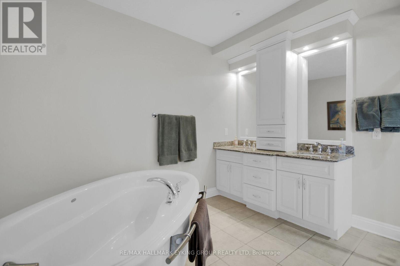 121 MACDONALD STREET - 26