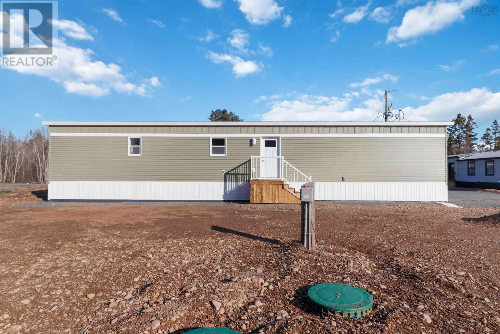 Property 18 of 24 of 6 Pebble Lane