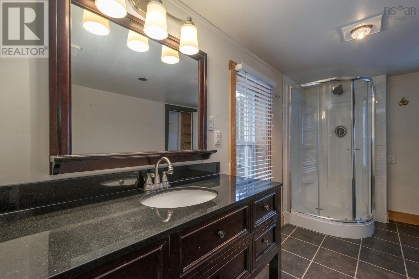 Property 31 of 47 of 9499 Highway 10