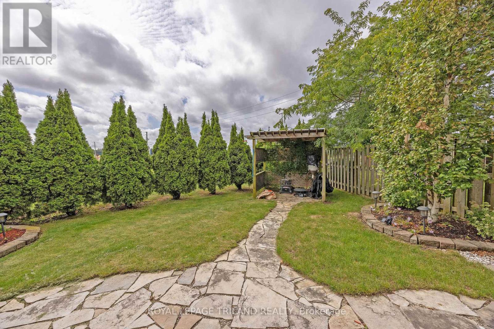 18 COLEMAN COURT - 27