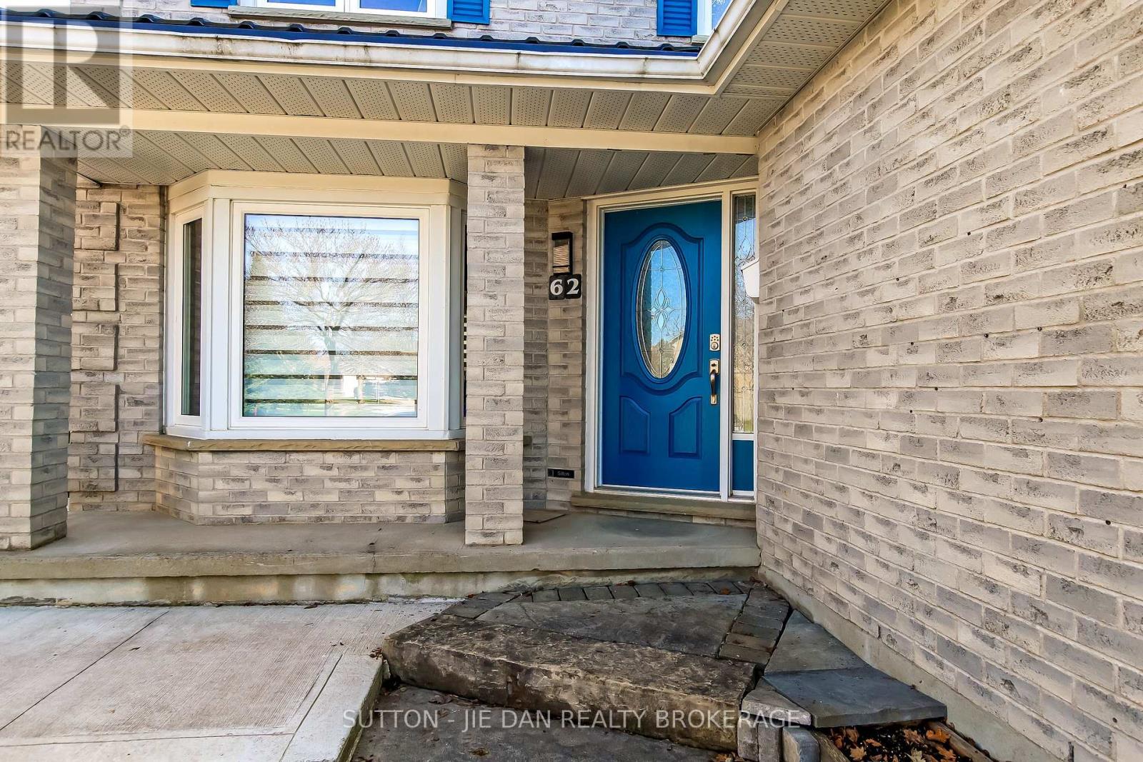 62 BARRYDALE CRESCENT Property Photo