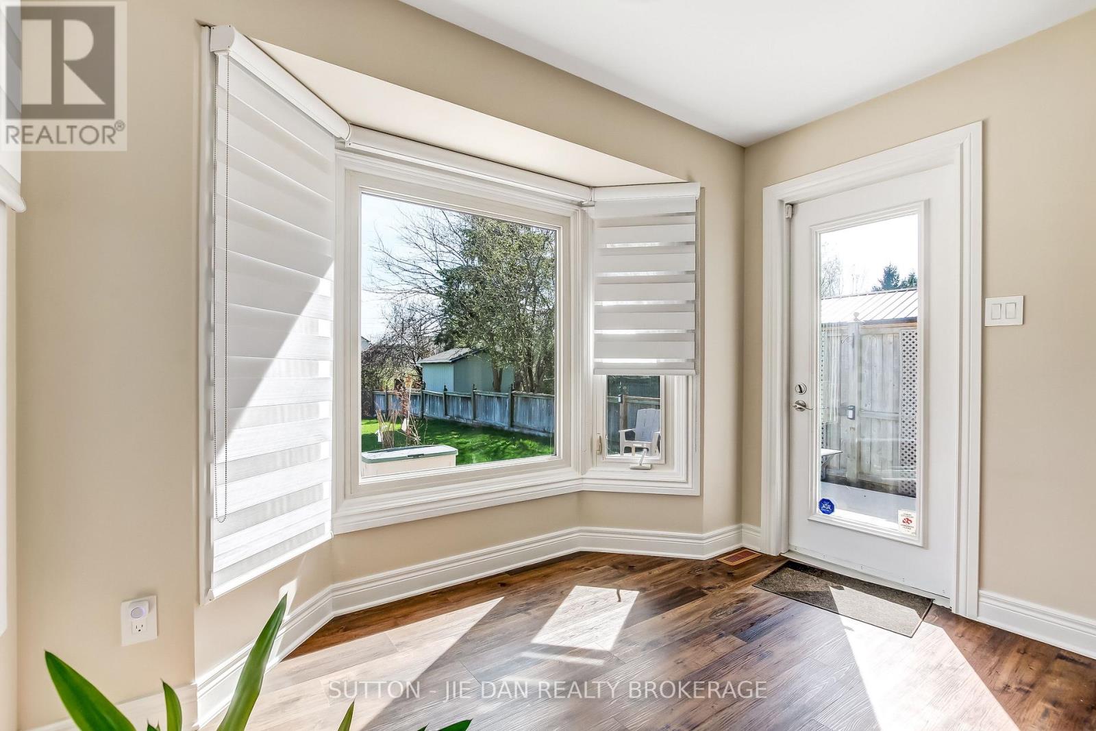 62 BARRYDALE CRESCENT Property Photo